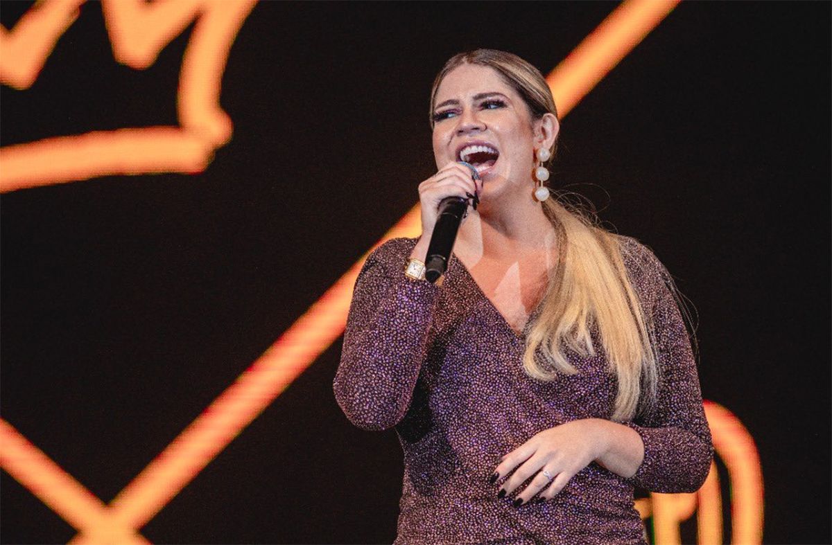 Popular cantante brasileña Marília Mendonça muere en accidente aéreo
