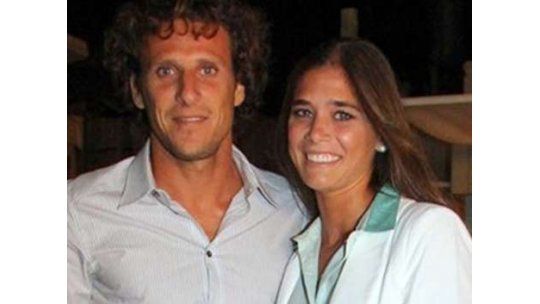 Diego Forlán confirmó vía Twitter que se casa este año