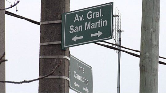 Murió un hombre que circulaba en moto tras chocar con un contenedor