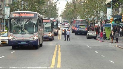 omnibus urbanos realizan ultimas salidas a las 20.29 por el paro de este martes