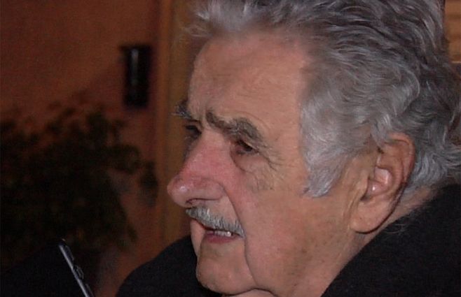 Mujica a la salida de la cena con líderes sectoriales del FA