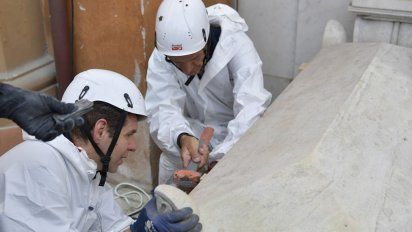 examinan tumba de dos princesas buscando restos de joven desaparecida hace 36 anos