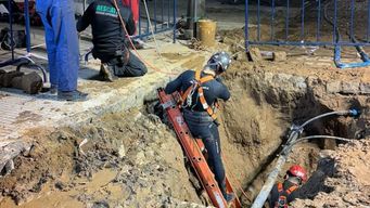 El túnel construido por los delincuentes en San Isidro, Buenos Aires, del que se sospecha participó el barrabrava de Nacional detenido en Montevideo. Foto: Policía de Buenos Aires.