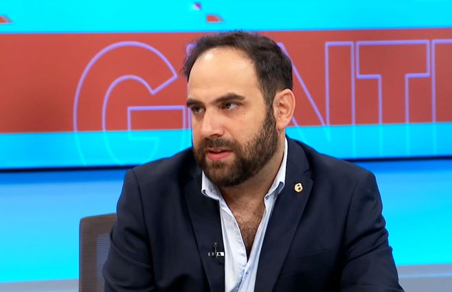 Civila-en-Arriba-Gente-abril-9