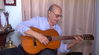 hilario perez, uno de los guitarristas populares mas reconocidos cuenta sus mas de 70 anos de trayectoria