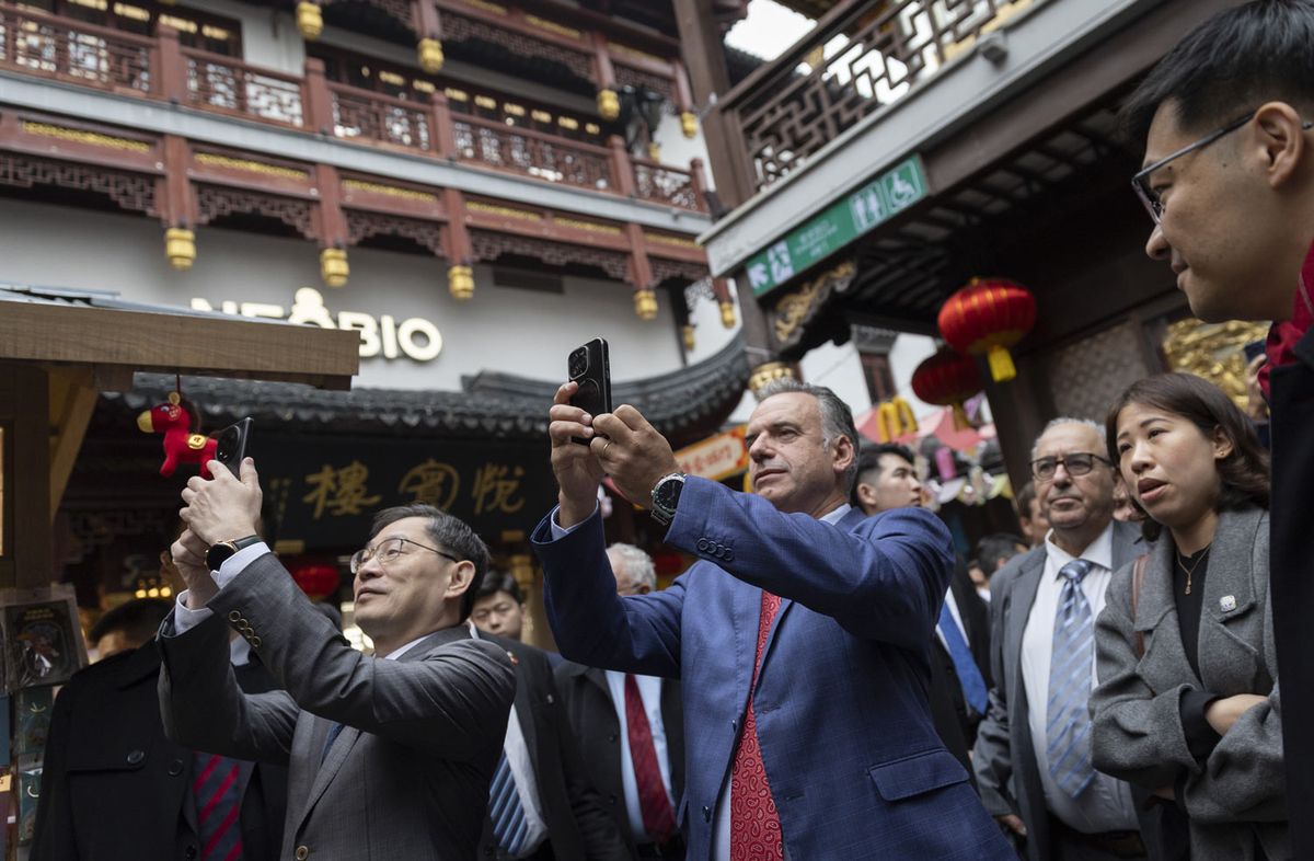 Foto: Presidencia. Yamandú Orsi en visita oficial en China. Foto: Presidencia. Yamandú Orsi en visita oficial en China.