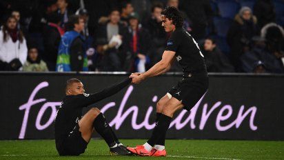 otra vez el psg se quedo con las ganas en la champions, ahora lo elimino el united