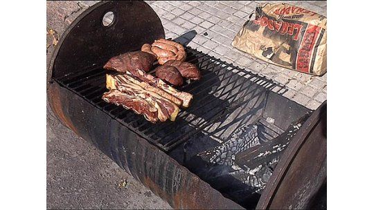 Medio tanque y asado: un clásico del 1º de mayo