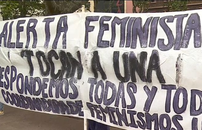 Foto: Subrayado. Convocatoria en la plaza Cagancha.