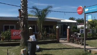 un adolescente esta detenido y se investiga su participacion en el triple homicidio