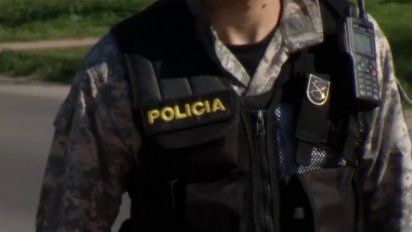 cuatro policias rapinados en enero; les robaron las armas