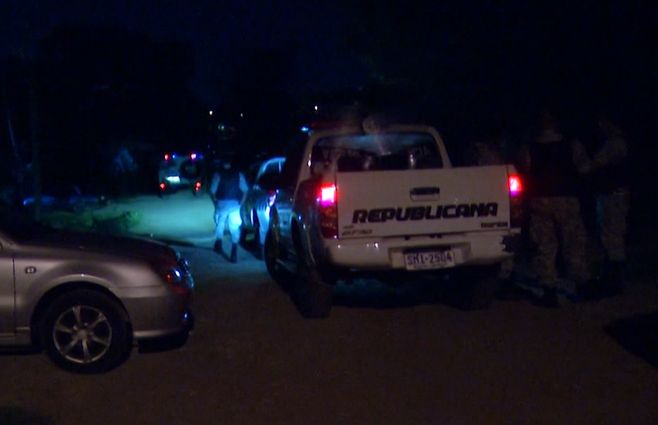 Policía-noche-allanamientos.jpg