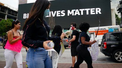 jefa de la policia de atlanta renuncia tras muerte de un hombre negro durante su arresto