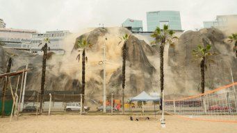Foto: AFP. Deslizamientos de tierra tras el sismo en Lima, Perú.