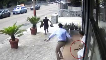 robo varios comercios y cayo tras insolita persecucion con un palo de amasar: fue a prision y esta es su historia criminal