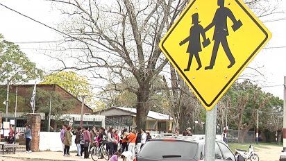 cerraron una escuela en montevideo por auxiliar que dio positivo covid