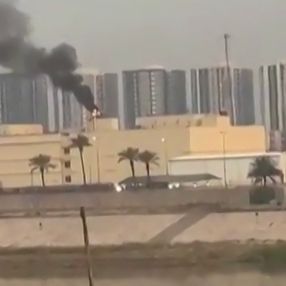 Ataque contra la embajada de Estados Unidos y tres muertos en bombardeos a grupo proiraní en Irak Ataque contra la embajada de Estados Unidos y tres muertos en bombardeos a grupo proiraní en Irak