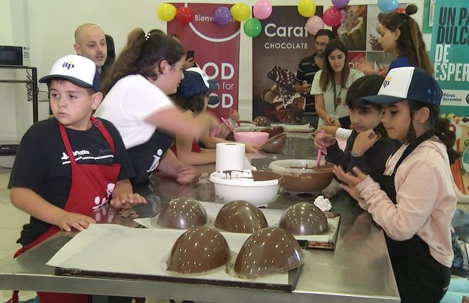 huevos-de-pascua-perez-scremini-centro-industriales-panaderos.jpg