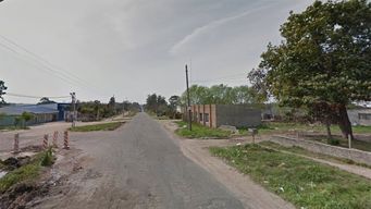 policia detuvo a dos jovenes que vendian moto robada; ella estaba armada y el requerido por homicidio