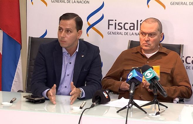 ABOGADO-Y-PADRE-DE-LOLA-CH---2022.jpg