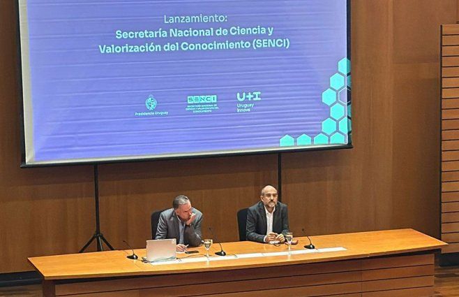 Orsi en la presentación de la SENCI. Foto: Valeria de los Santos, Subrayado.