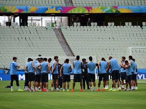 Los futbolistas de la Selección de Uruguay expresaron su total