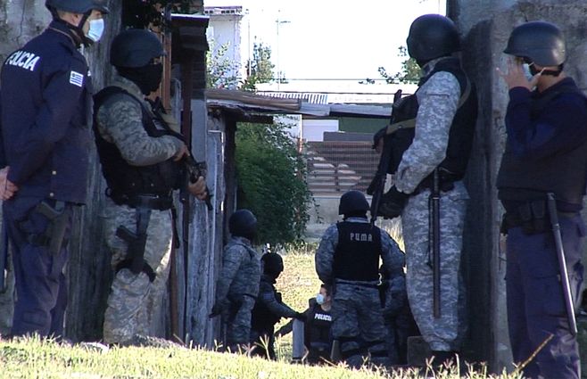 policias-operativo-marconi.jpg