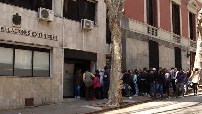 cancilleria admite demoras en tramites de regularizacion para inmigrantes
