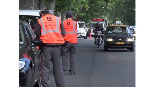 Paro de inspectores de tránsito: declaran asamblea permanente