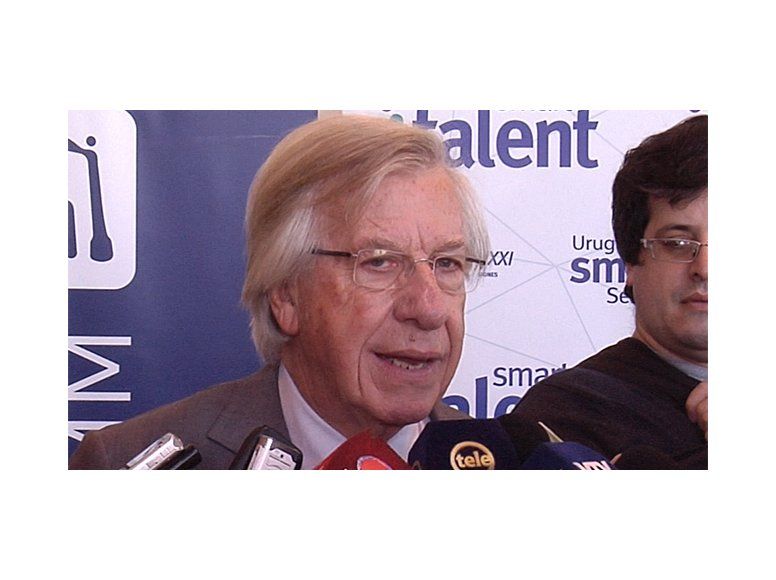 Uruguay inicia negociaciones para integrar el polémico tratado TISA