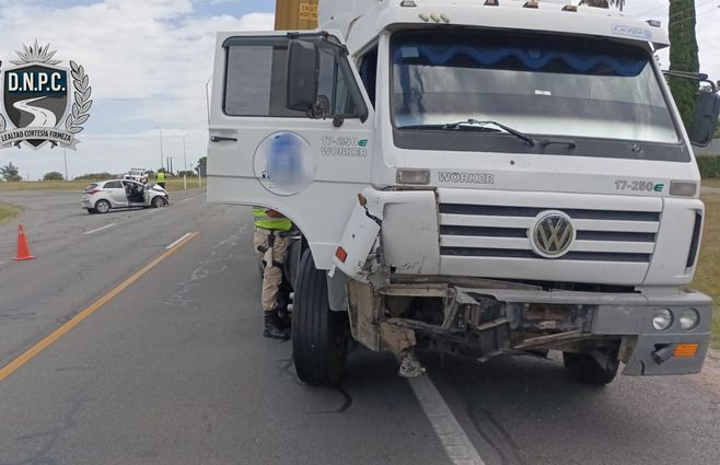 choque-camion-auto-ruta-2-y-55-caminera