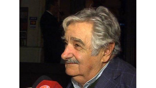 El 47% aprueba la gestión de Mujica, el 29% la desaprueba