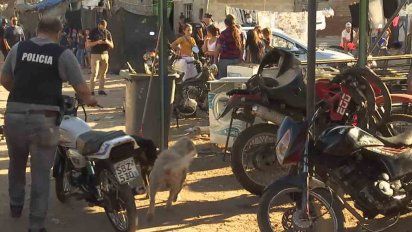 desmantelan enorme desarmadero de motos en nuevo paris: hay dos detenidos