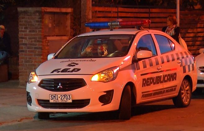 policia-noche-guardia-republicana.jpg