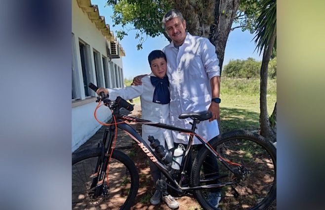 maestro-rural-niño-artigas