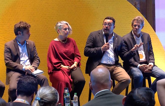 Alejandro-Sánchez-Kicillof-y-Haddad-en-Montevideo