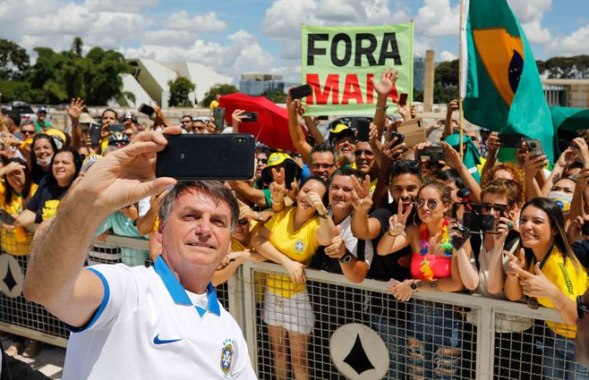 Bolsonaro-manifestación-brasil-AFP.jpg