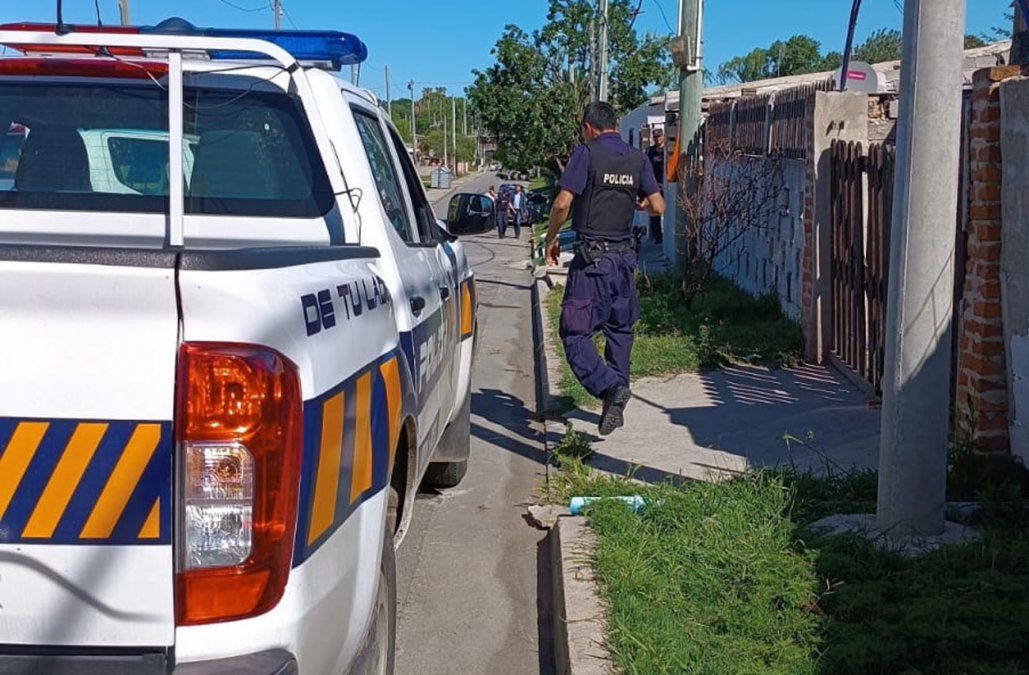 Foto cedida a Subrayado. El lugar donde trabaja la Policía, próximo a la vivienda baleada en Conciliación.