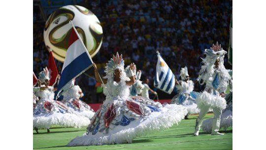 Mundial: ceremonia de clausura corta, colorida y musical