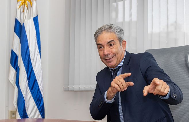 robert-silva-bandera-foco-uy.jpg