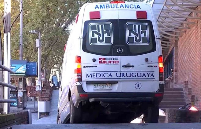 ambulancia-medica-uruguaya.jpg