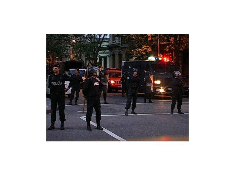 Gobierno redactará un nuevo proyecto de instrucción policial