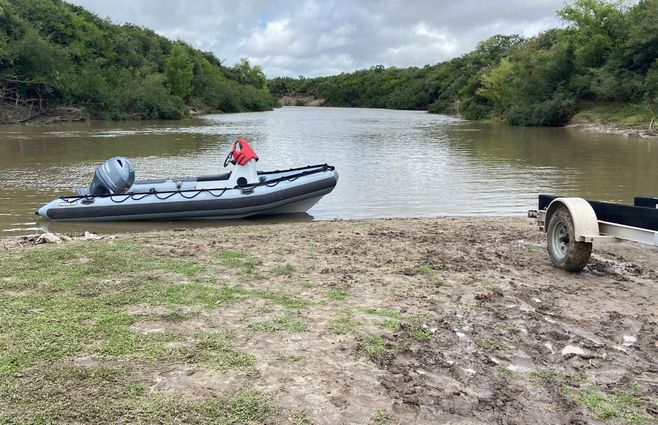 La zona del río Negro donde buscaron y encontraron el cuerpo del niño de 7 años. Foto: Compartida por la Prefectura de Río Branco.