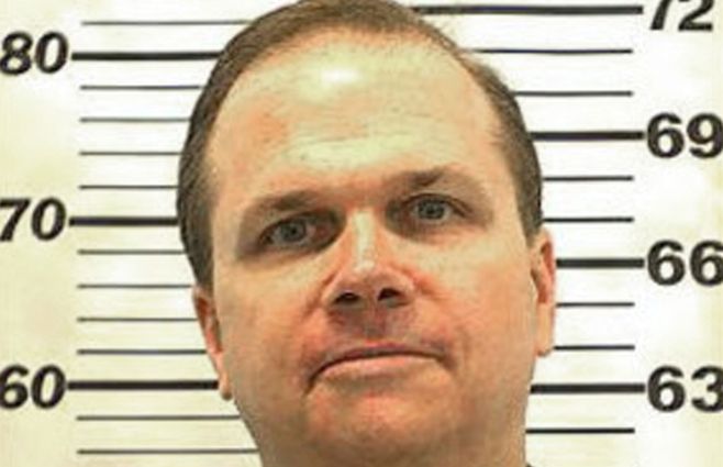 Mark-David-Chapman-AFP.jpg