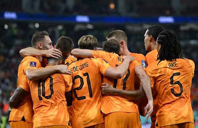 Países Bajos festeja la victoria en el debut del Mundial de Qatar 2022. AFP.