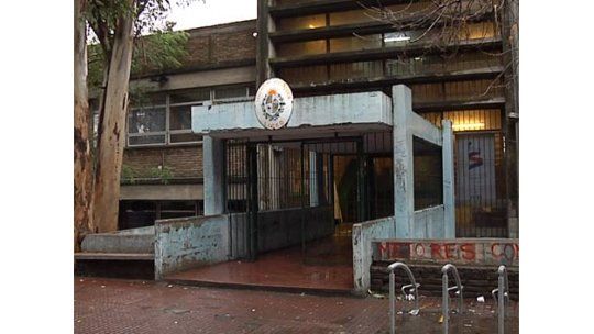 Semana de paros: liceos sin clase este martes en zona sur