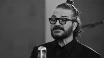 arjona estrena el tema yo me vi, primer adelanto de su nuevo album negro