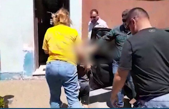 El niño de 5 años cuando llega a Rivera tras ser hallado por la Policía en La Paz, Canelones.