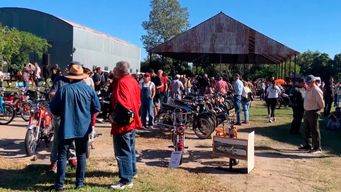 fierros e historias: coleccionistas y cachivacheros expusieron sus reliquias en colonia