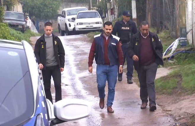 Foto: Subrayado. La Policía trabaja en la escena del cuádruple homicidio, este viernes.